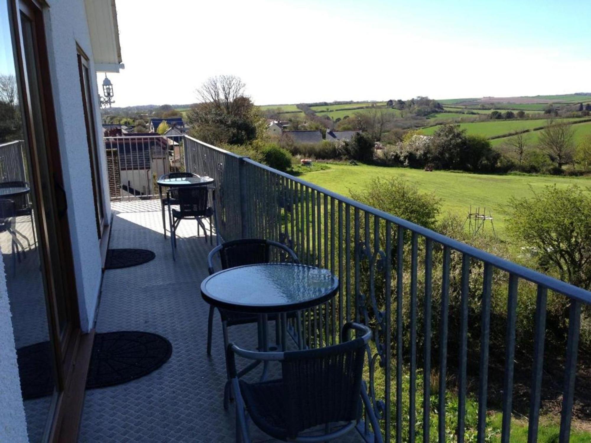 Room In Guest Room - Orchard Manor, Fore Street, Nr Truro Extérieur photo