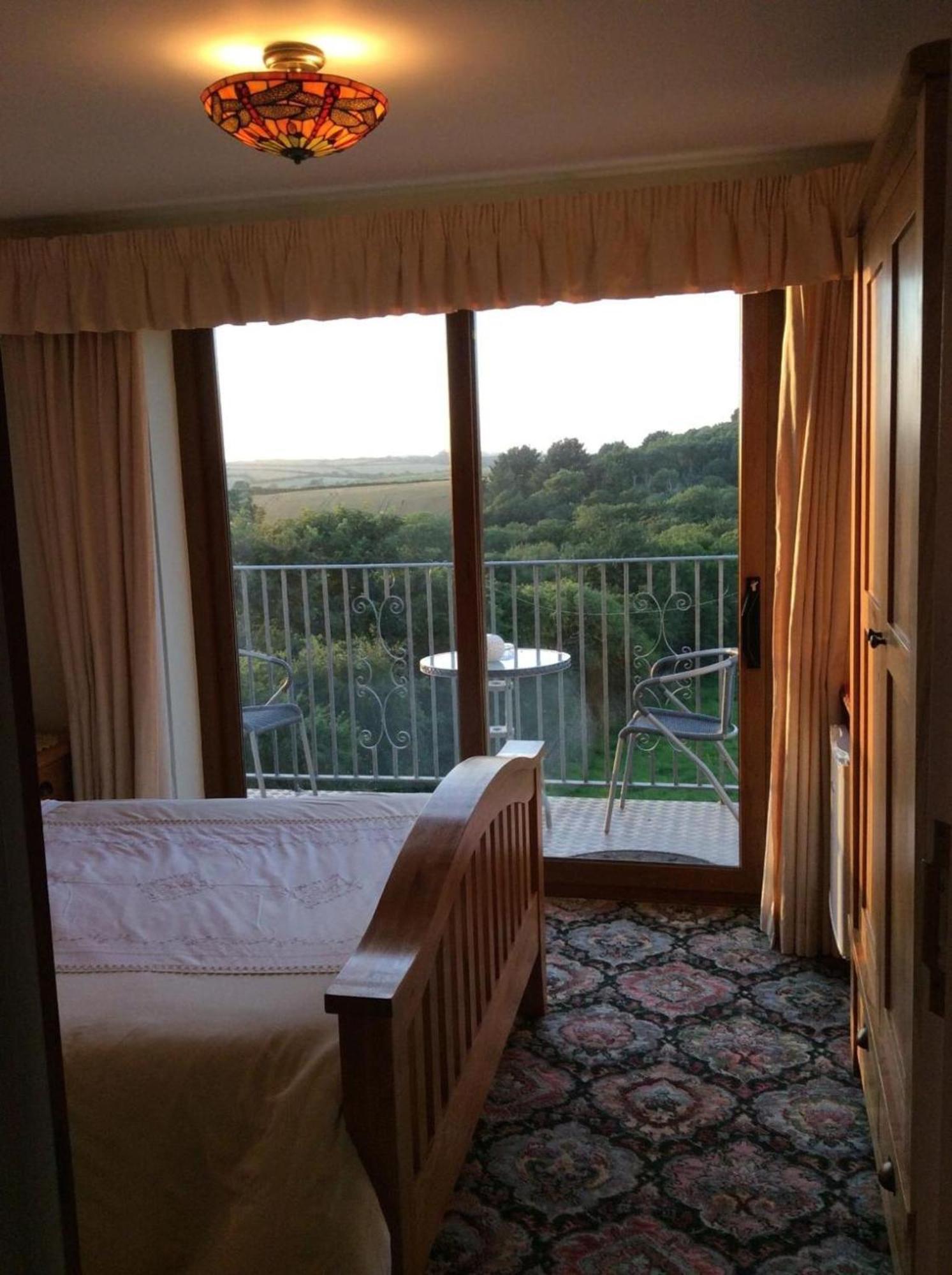 Room In Guest Room - Orchard Manor, Fore Street, Nr Truro Extérieur photo